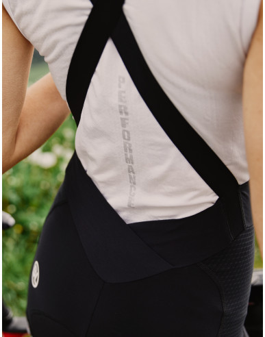 A Bicycle Line Alyson S2 kerékpáros nadrág kiváló választás azoknak, akik minőségi kerékpáros ruházatot keresnek,