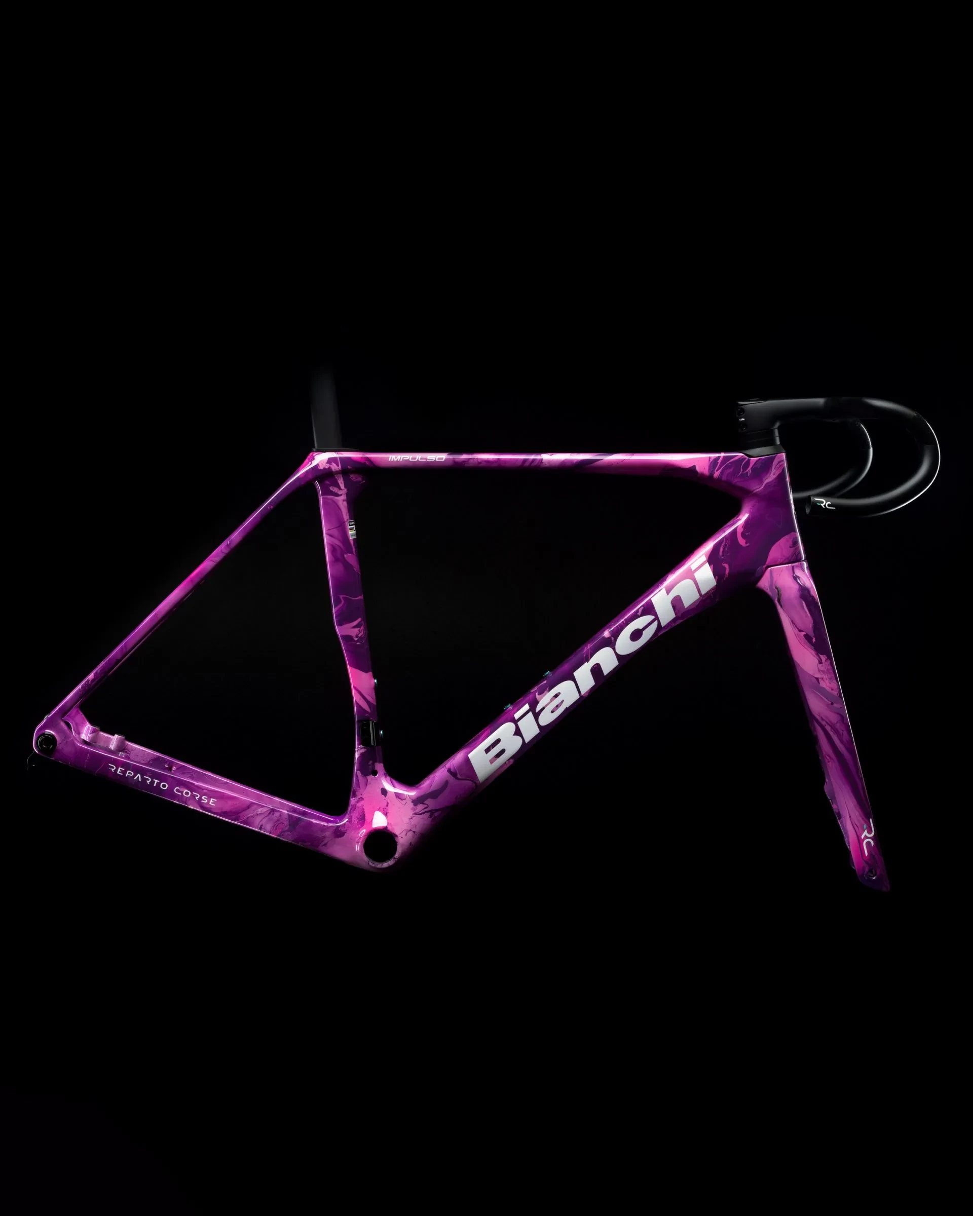 Officina Bianchi - Miami Pink egyedi festésű kerékpár váz