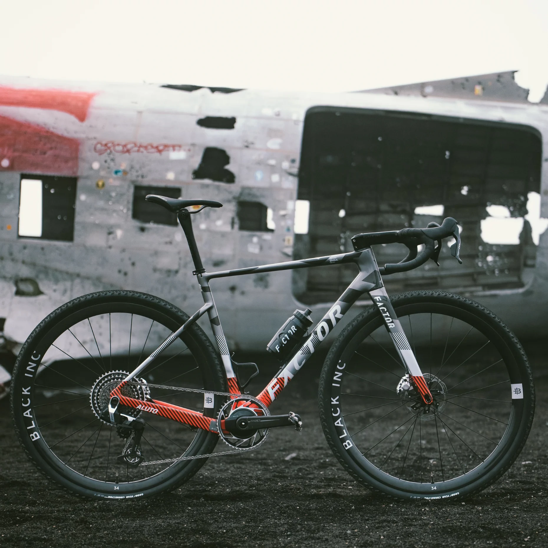 Factor Aluto gravel kerékpár