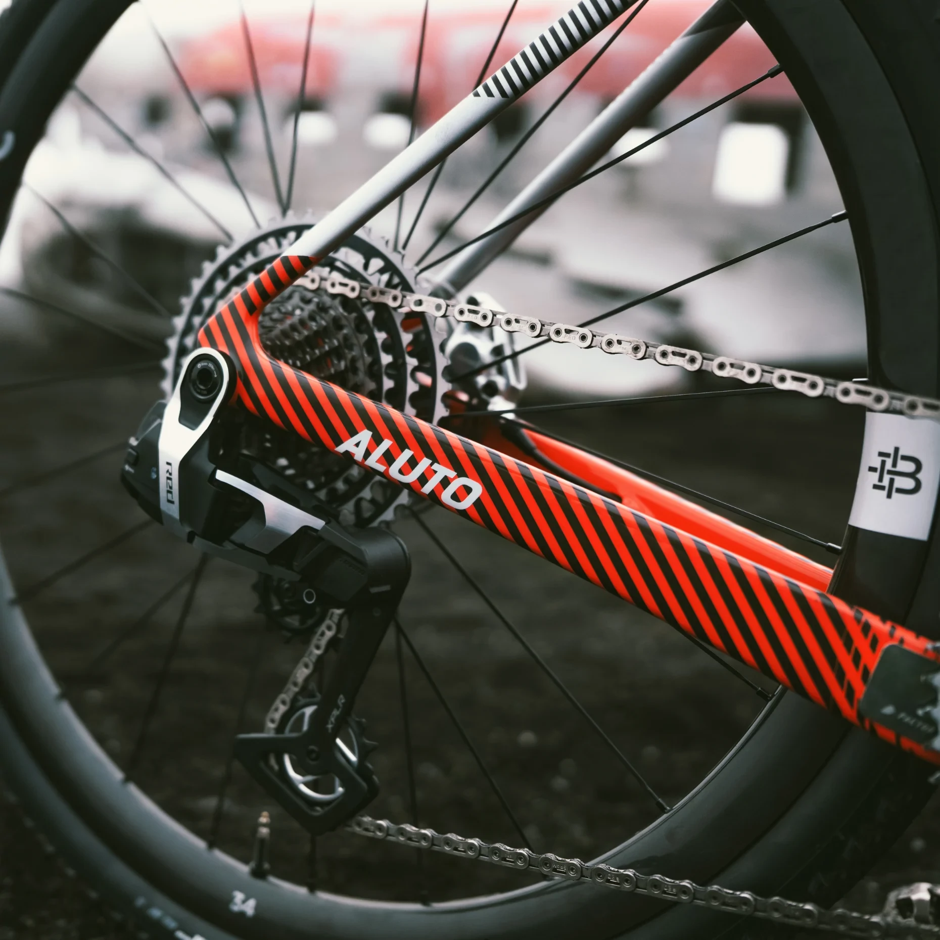 Factor Aluto gravel kerékpár UDH váltófül