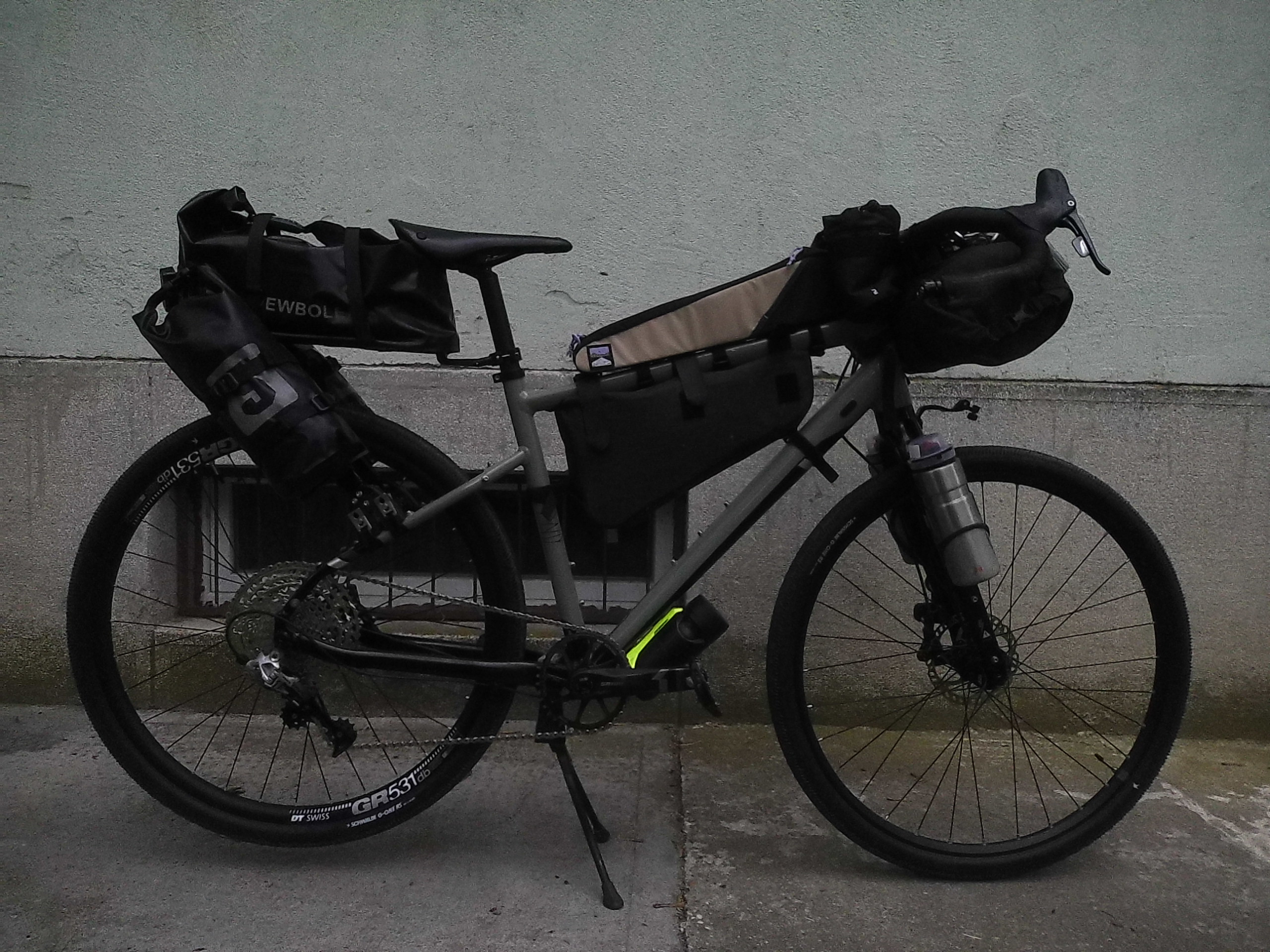 Laki Bálint Lajos kerékpárja – Riverside Touring 920