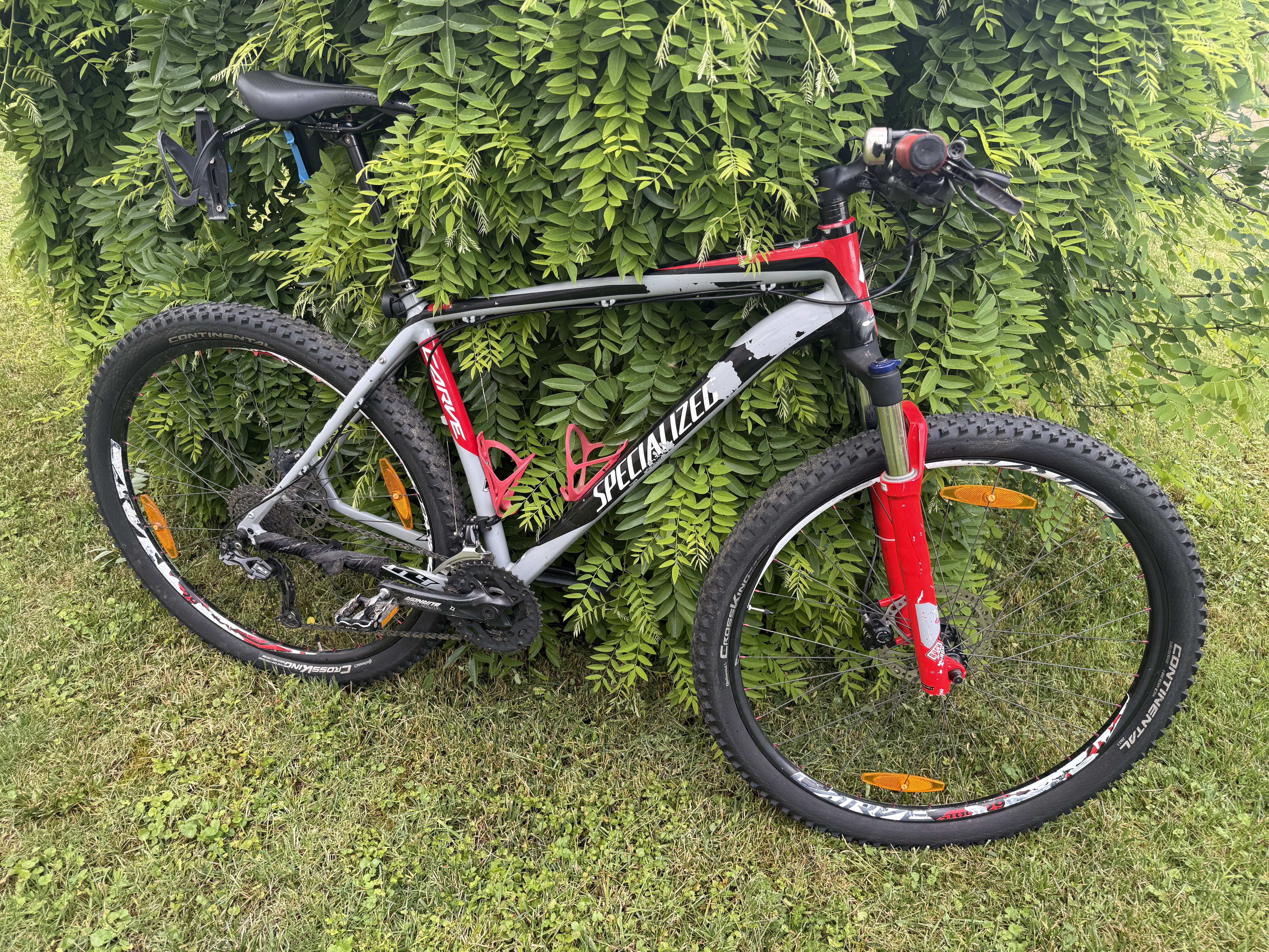 Bencze Gábor kerékpárja – Specialized Carve Comp 29 - 2012