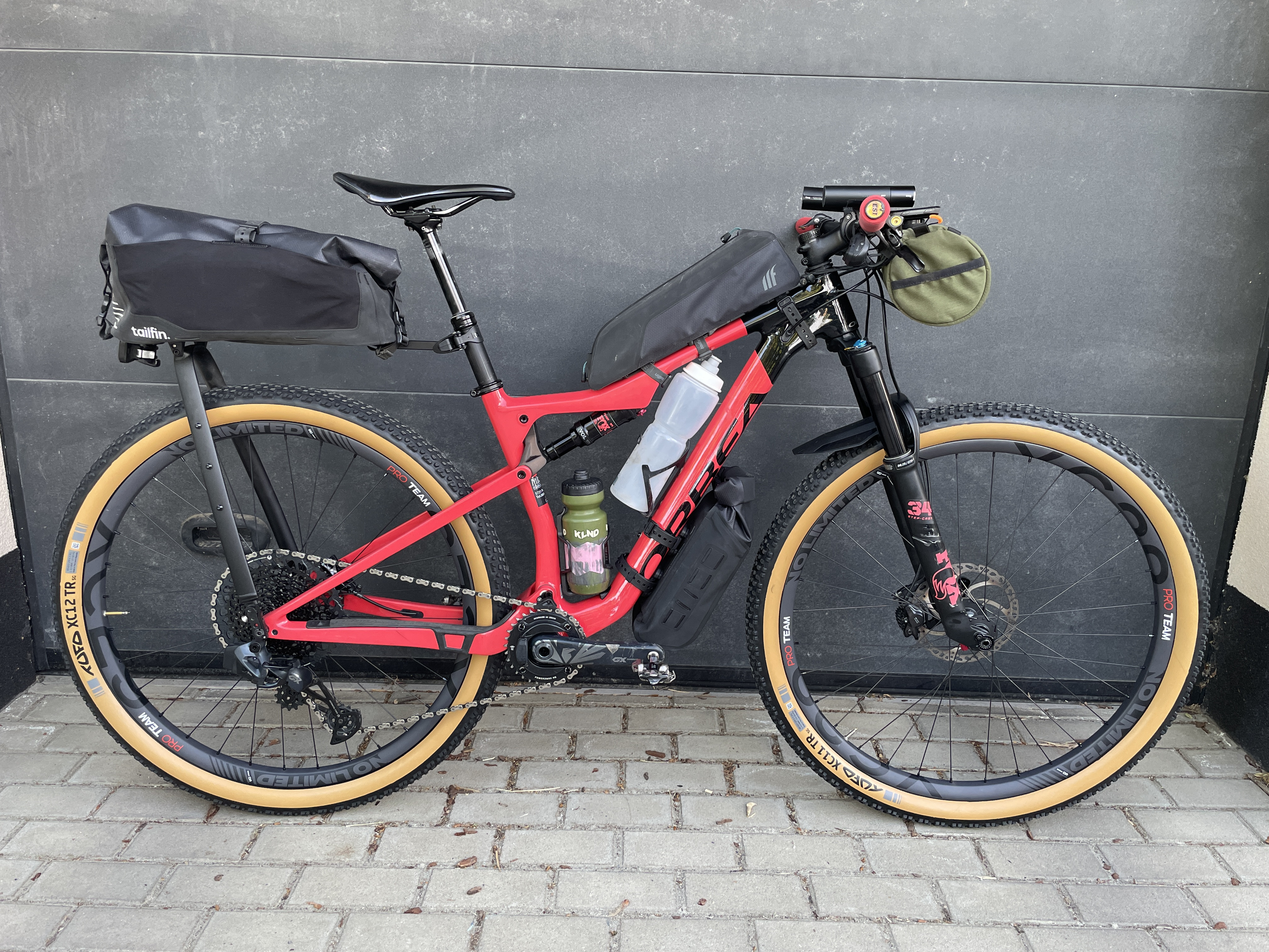 Schmidt Gergely kerékpárja – Orbea OIZ M20 Trail M 2021