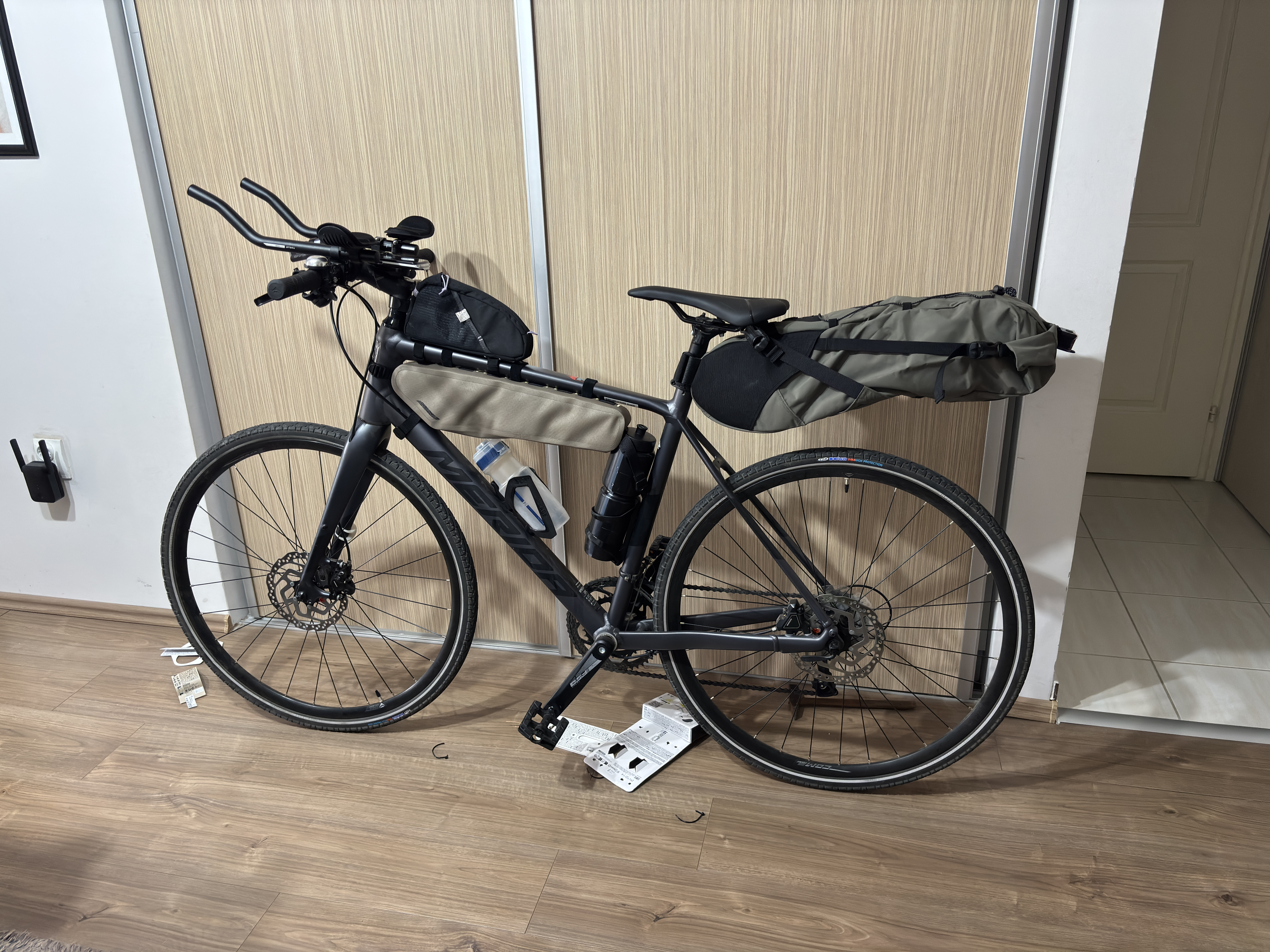 Kerekes Csongor Zsolt kerékpárja – Merida Speeder 200