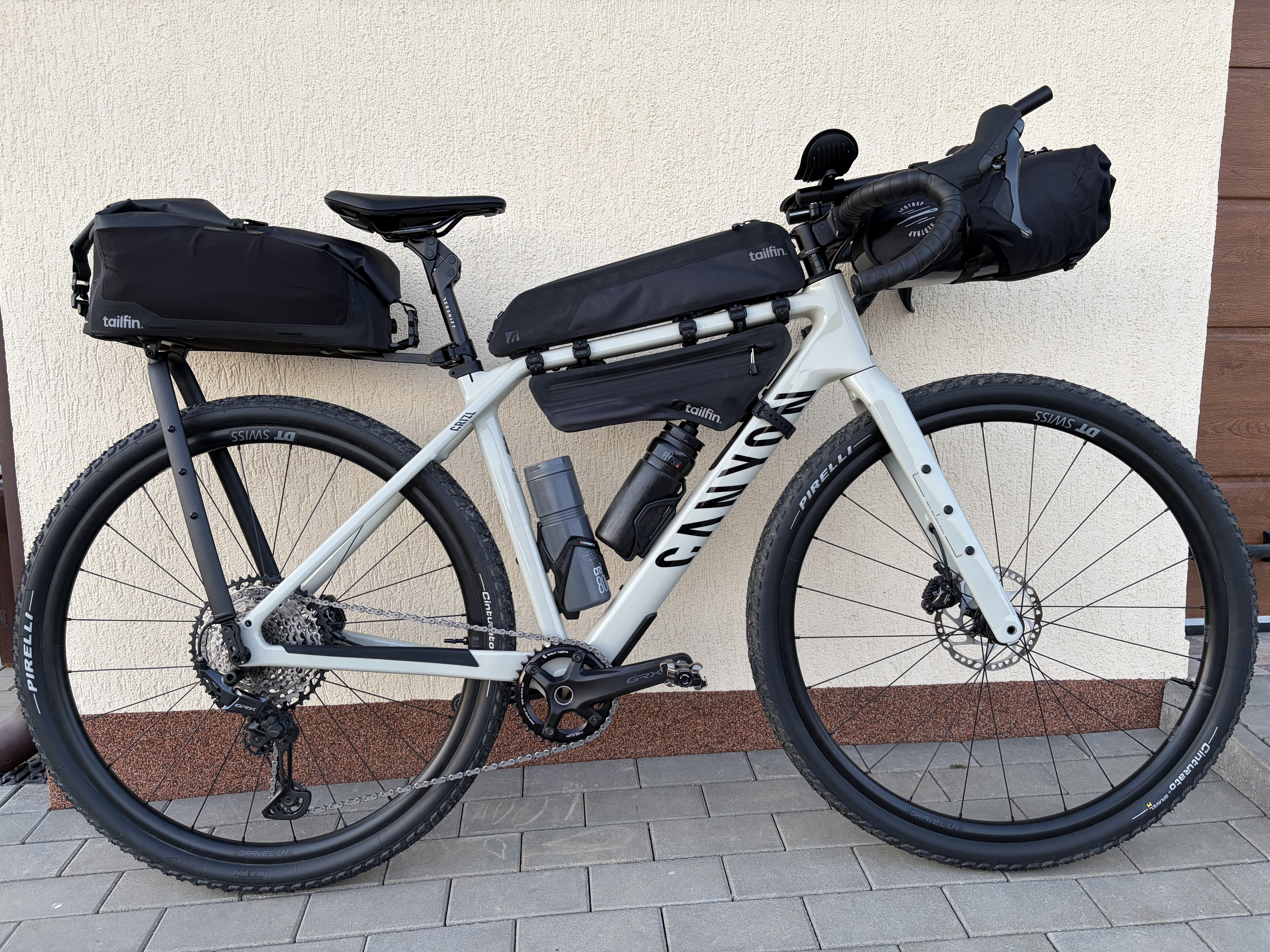 Straub Klaus-Dániel kerékpárja – Canyon Grizl CF7 2026