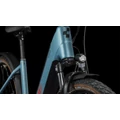 Kép 4/7 - CUBE 23 NURIDE HYBRID PERFORMANCE 625 ALLROAD metalblue'n'red S/50 cm kerékpár