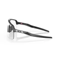 Kép 4/5 - OAKLEY SUTRO LITE Matte Carbon/Clear to Black Iridium Photochromic szemüveg