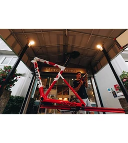 Specialized S-Works: csúcskategóriás kerékpár, bukósisak, ruházat és kiegészítők