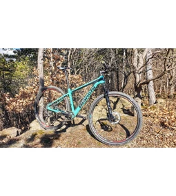 Egy igazi versenyló! Bianchi Methanol CV teszt