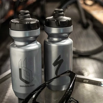 SPECIALIZED PURIST BRINGALAND szürke 650 ml kulacs