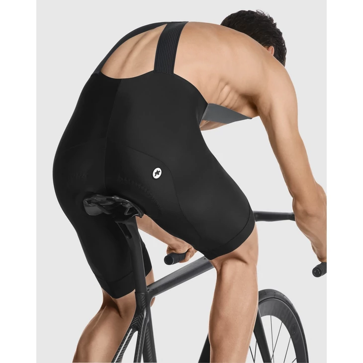 ASSOS 1/3 MILLE GT C2 Black L kantáros rövidnadrág