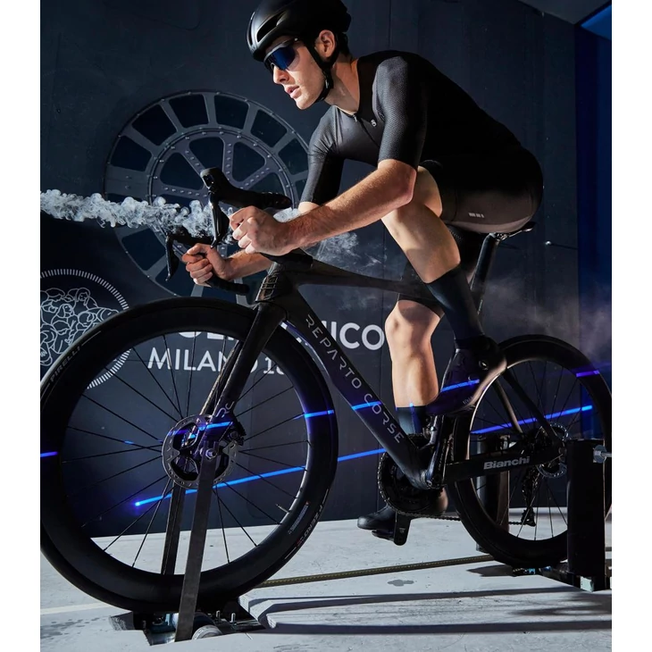 BIANCHI OLTRE COMP Ultegra Di2 12sp kerékpár (2025)