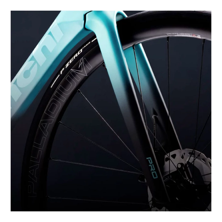 BIANCHI 24 SPECIALISSIMA PRO Ultegra Di2 12sp Celeste 53 kerékpár
