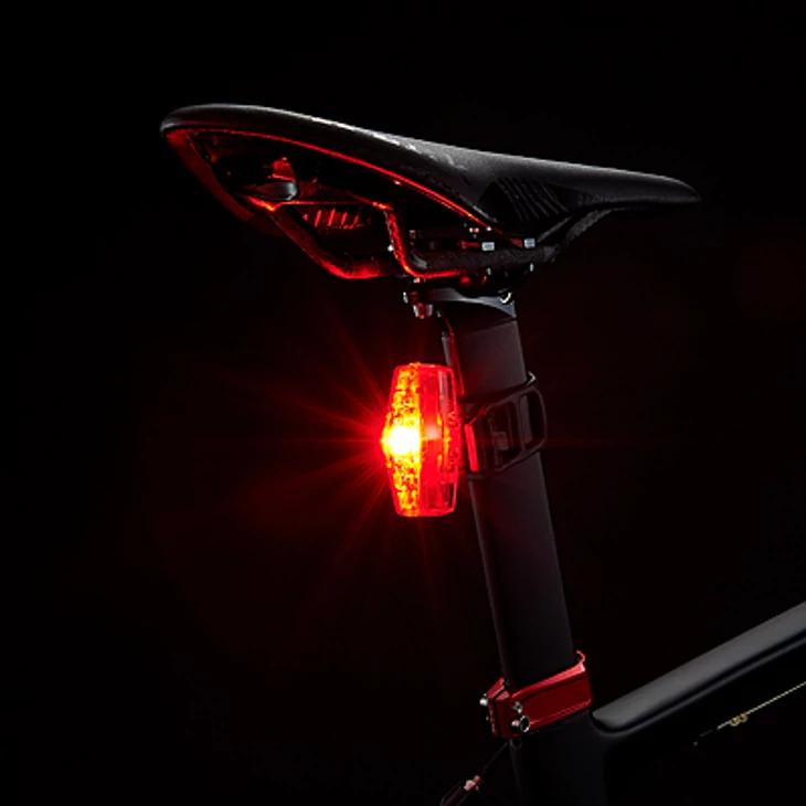 CATEYE VIZ150 TLLD800R 4 funkció 3 LED USB hátsó lámpa