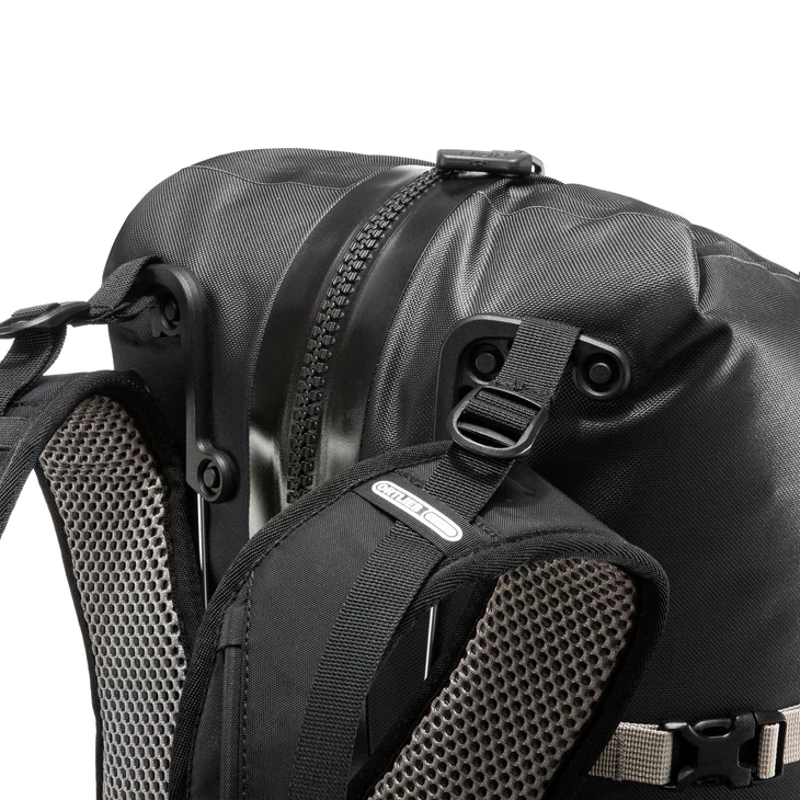 ORTLIEB ATRACK Black 25 L hátizsák