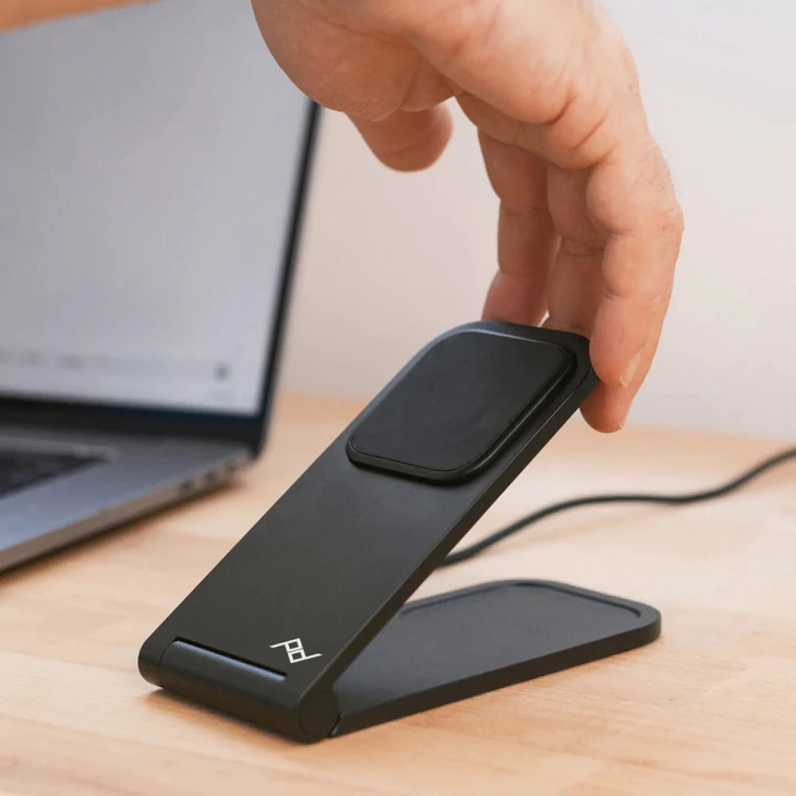 PEAK DESIGN MOBILE WIRELESS CHARGING STAND Black vezeték nélkül töltő állvány