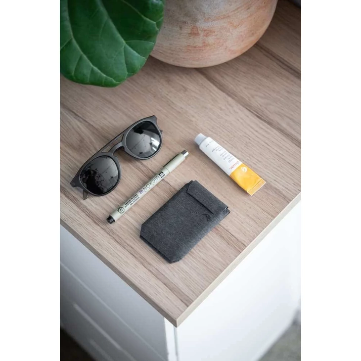 PEAK DESIGN MOBILE WALLET STAND Charcoal tárca kiegészítő