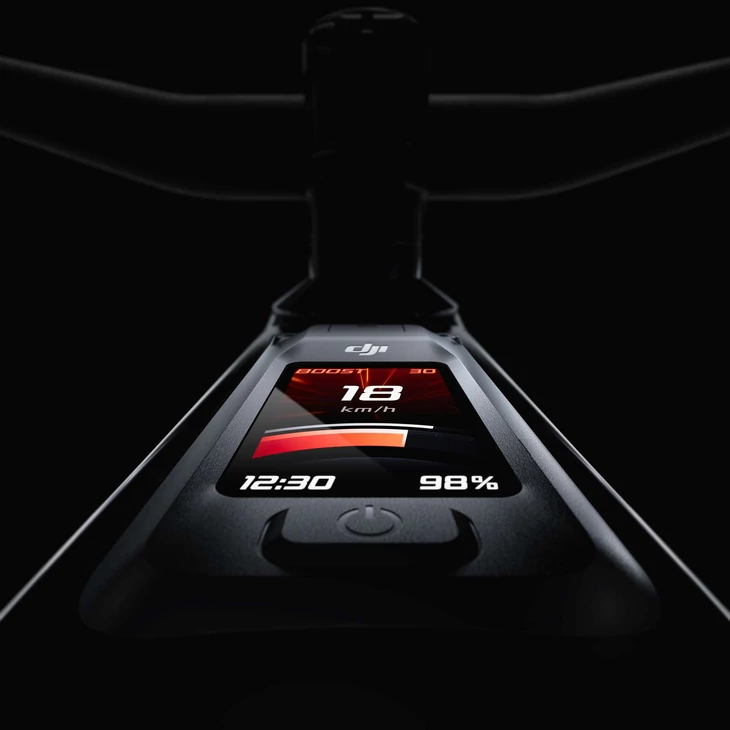 AMFLOW PL CARBON Avinox 700 Wh Black M kerékpár