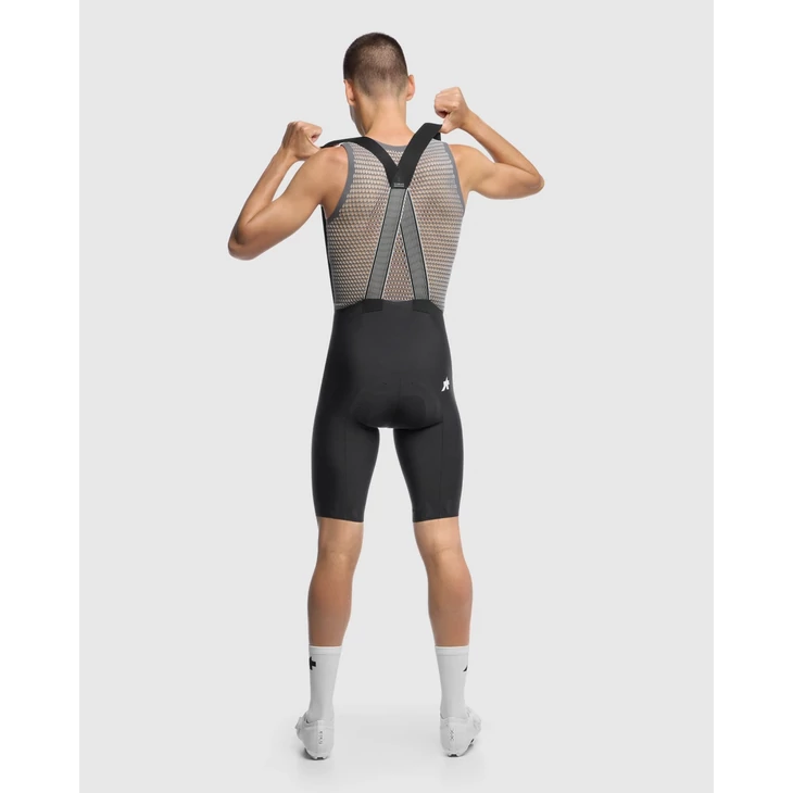 ASSOS 1/3 RACING SKIN LAYER P1 Grey II ujjatlan aláöltöző