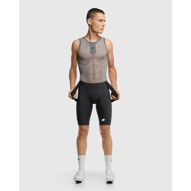 ASSOS 1/3 RACING SKIN LAYER P1 Grey II ujjatlan aláöltöző