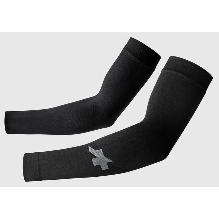 ASSOS 1/3 UV PROTECTOR P1 Black 0 karmelegítő