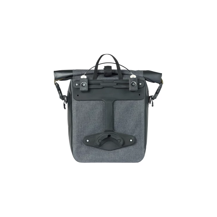 BASIL NAVIGATOR STORM 12-15L fekete M táska csomagtartóra
