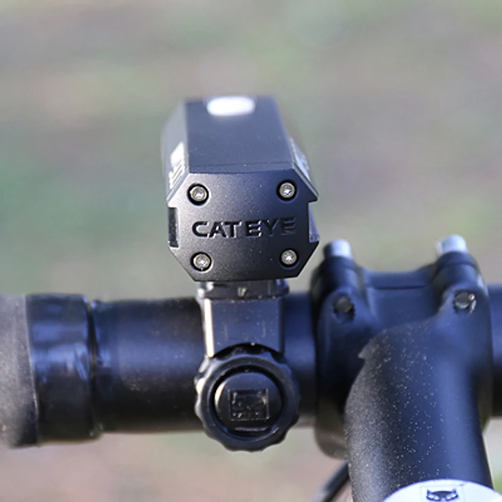 CATEYE AMPP900 első lámpa