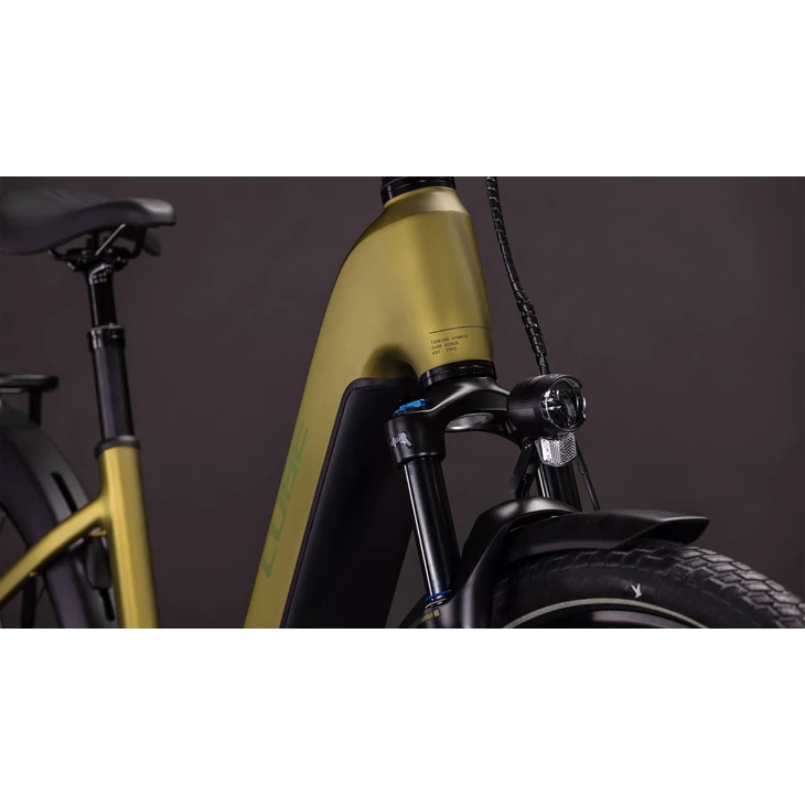 CUBE 26 TOURING HYBRID PRO 800 goldenlime'n'black Easy Entry 46 cm női kerékpár