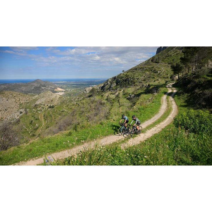 CUBE NUROAD RACE kerékpár (2026)