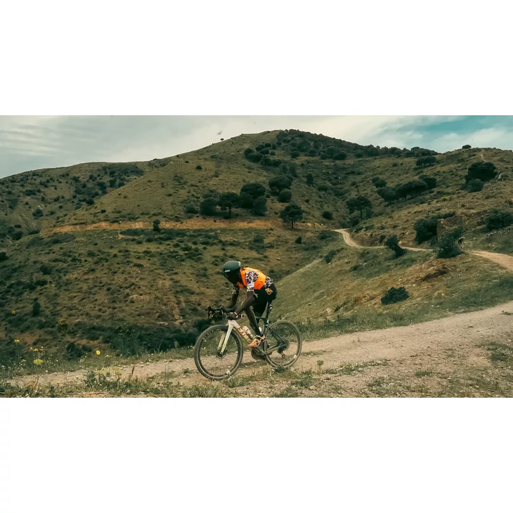 FACTOR OSTRO GRAVEL Force kerékpár wattmérővel