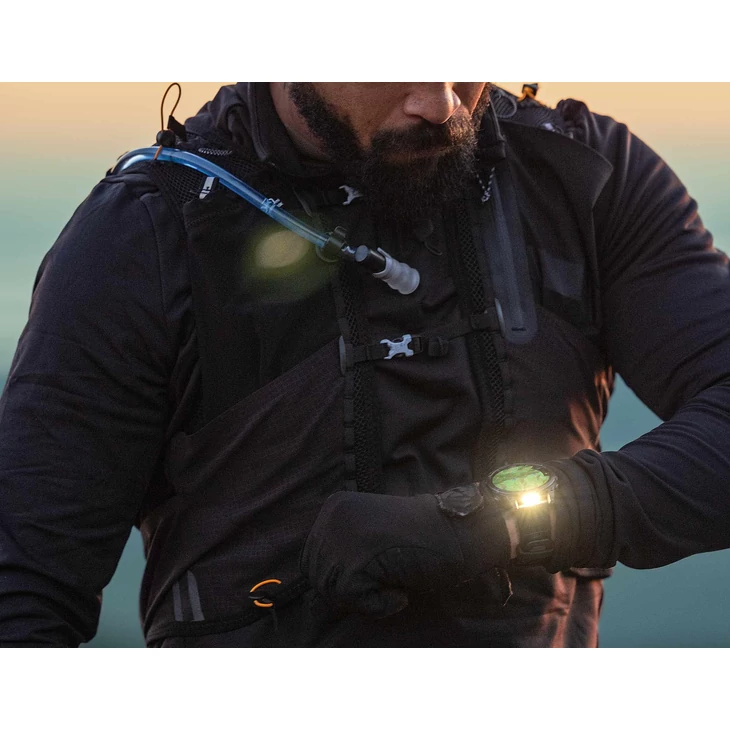 GARMIN FENIX 8 AMOLED titán/narancs sportóra