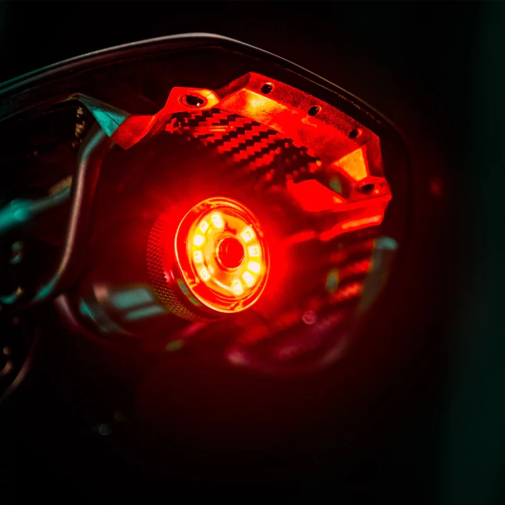 LEZYNE SADDLE AI ALERT 250 hátsó lámpa