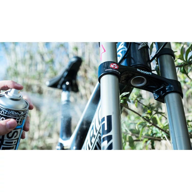 MUC-OFF SILICONE SHINE spray